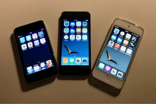 iPod touch - tři generace